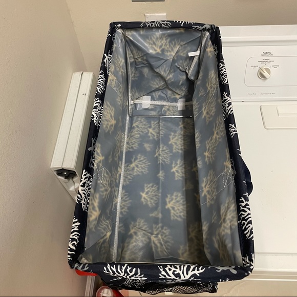 2 LEFT: TRUNK ORGANIZER - Picture 8 of 10